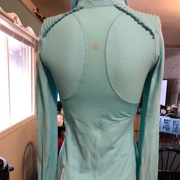 Lululemon light blue pique 1/2 zip - Picture 3 of 14